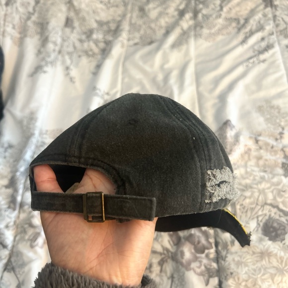 Distressed Gray Cap - Picture 4 of 5